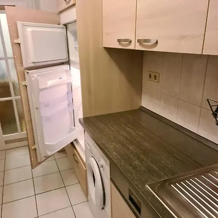 Nr.5 In : Nurnbegerstr.23, 70374 Apartment *